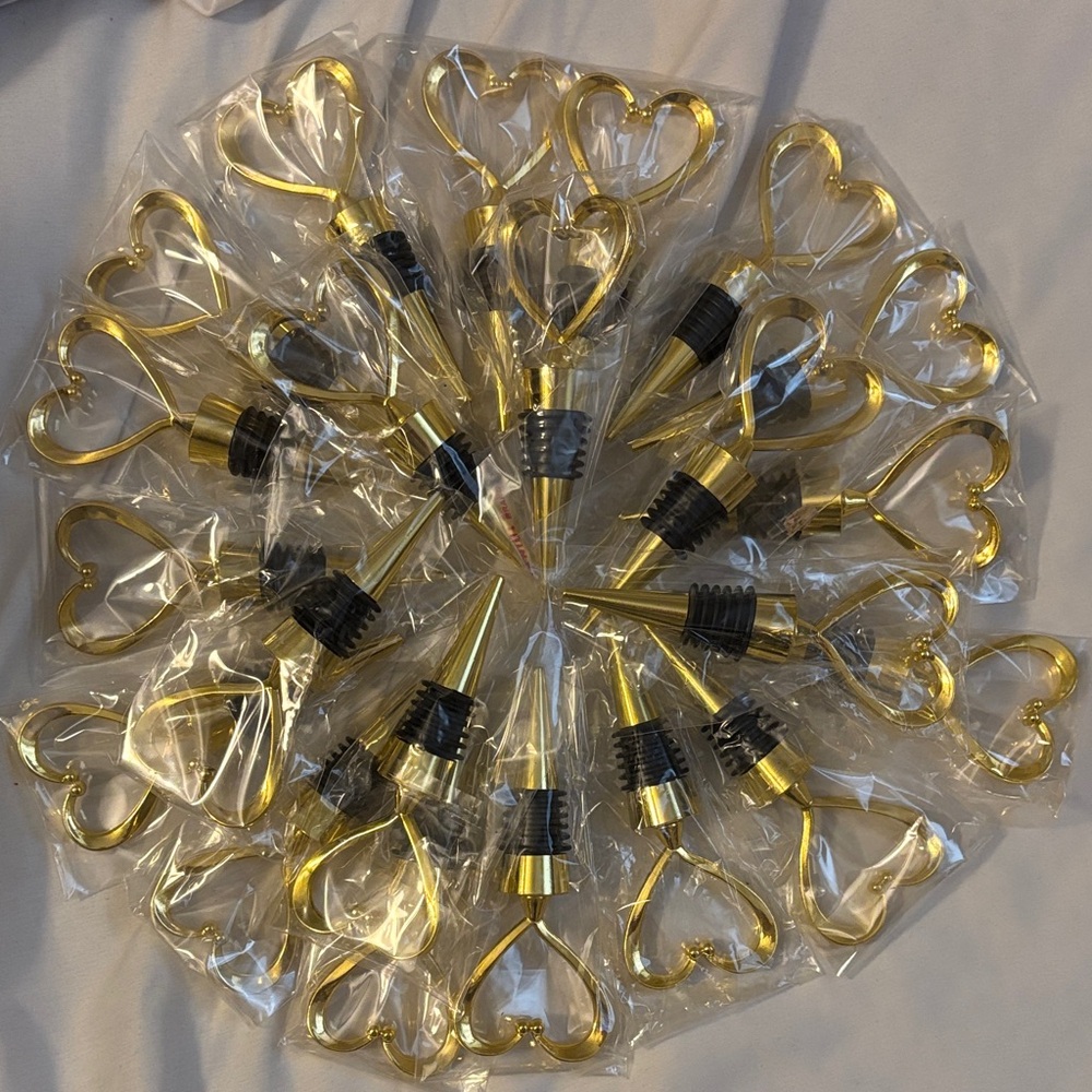 22 Gold Heart Wine Bottle Stoppers